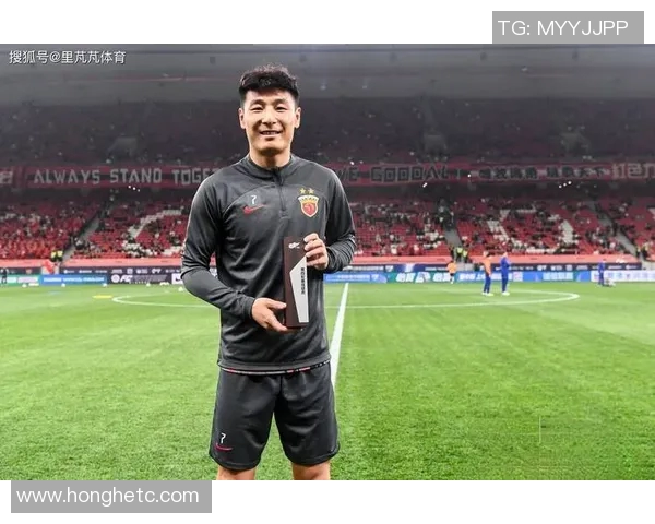 武磊在国际赛场上的精彩瞬间与足球明星之路的成长历程